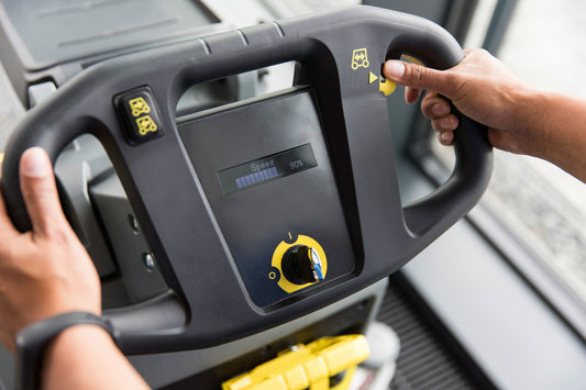 AUTOSCRUBBER KARCHER BD 50/55 W BP CLASSIC WITH AGM BATTERIES AND BRUSHES 20" PATH