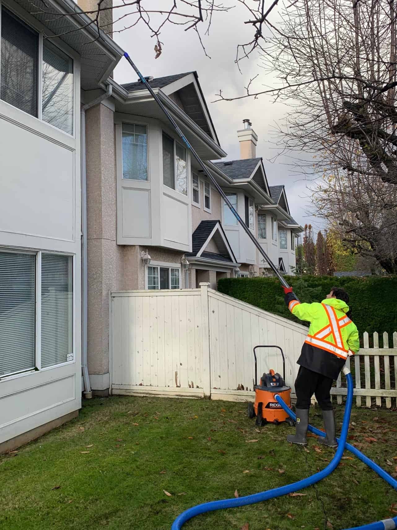 COMPOSITE CARBON FIBER GUTTER VACUUM TUBE KIT 25 FEET